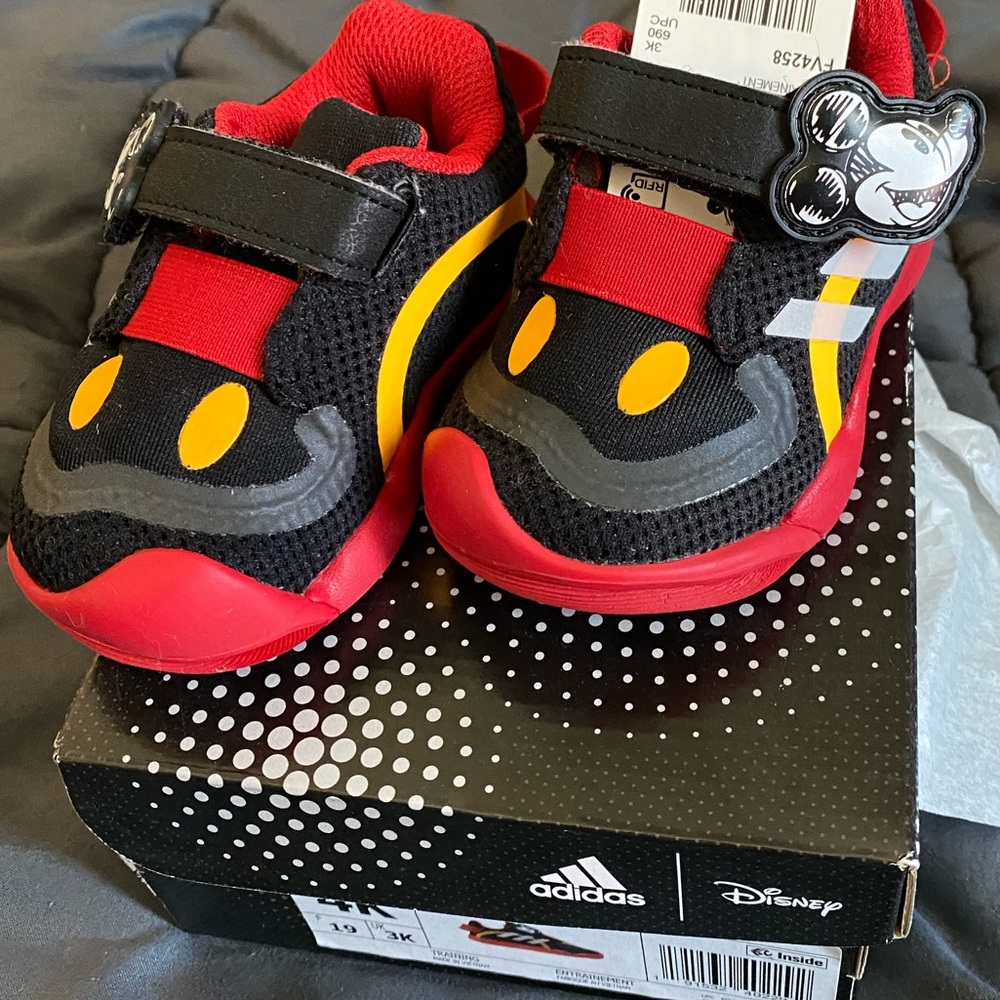 Mickey Mouse Adidas size 4k